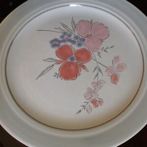 Vintage Galleria Stoneware DInner Plate 1 of 4